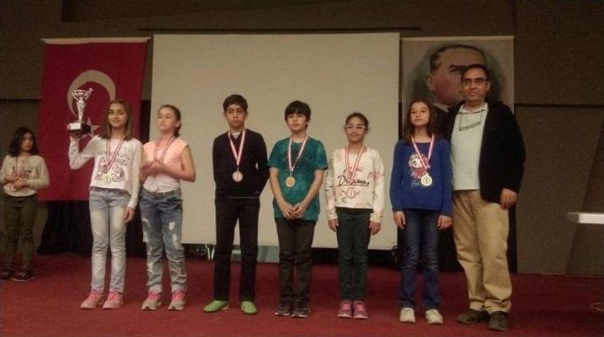 Ayvalık 23 Nisan Satranç Turnuvası Sonuçlandı