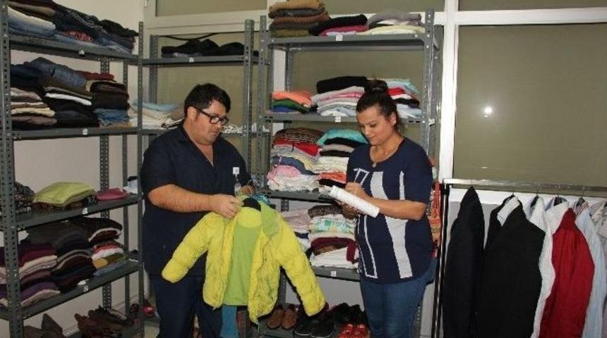 Hastaneden 700 Kişiye Giysi Yardımı