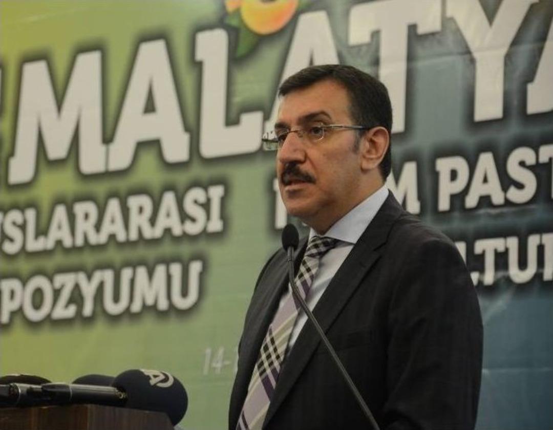G&uuml;mr&uuml;k Ve Ticaret Bakanı B&uuml;lent T&uuml;fenkci:
