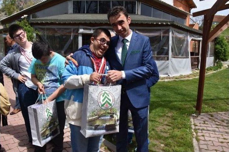 Dursunbey Down Sendromlular Takımı Türkiye Şampiyonu Oldu G3