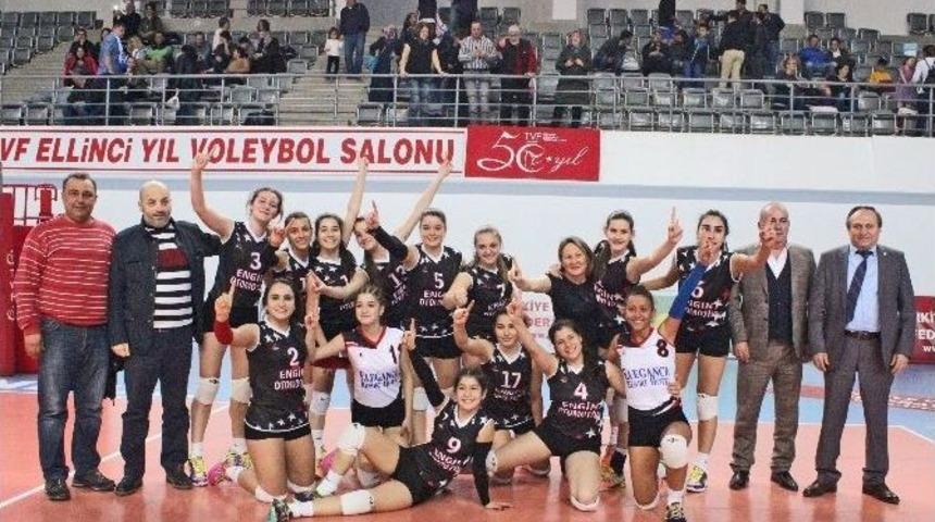 &Ccedil;iftlikk&ouml;y&rsquo;&uuml;n Gen&ccedil; Sultanları G&ouml;z&uuml;n&uuml; Şampiyonluğa Dikti