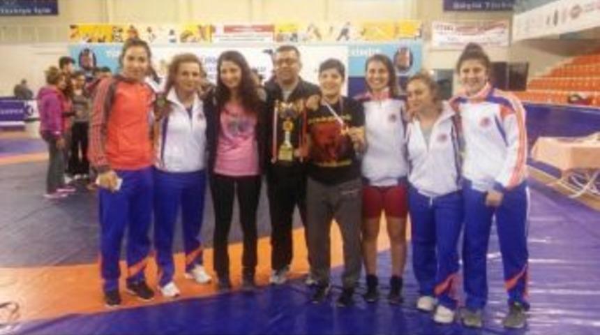 Me&uuml; Kadın G&uuml;reş Takımı T&uuml;rkiye İkincisi Oldu