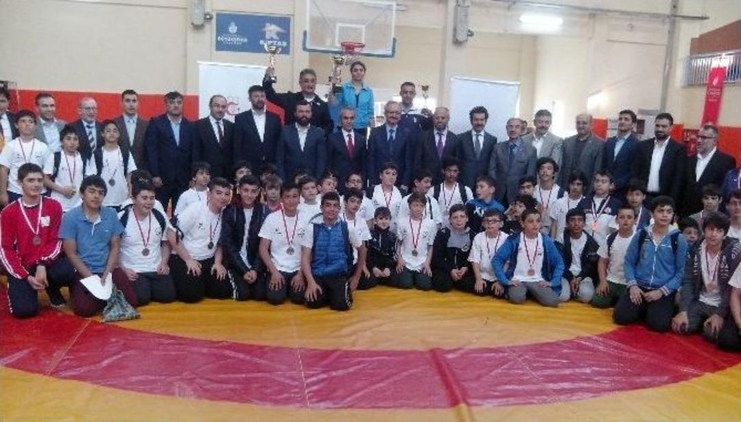 Başakşehir G&uuml;reş Turnuvası