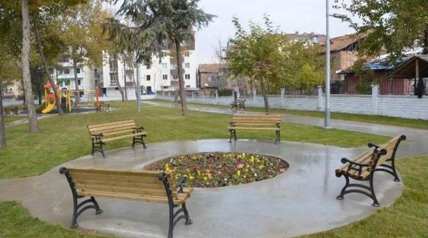 Parklarda &Ccedil;alışmalar Başladı
