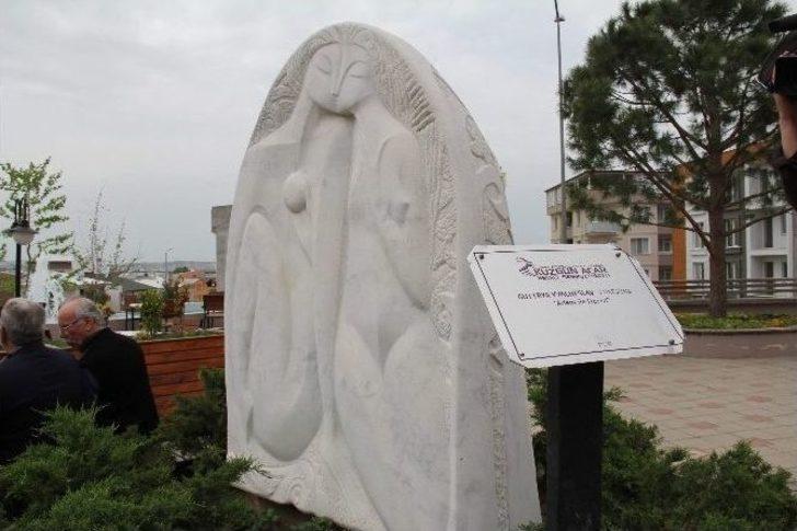 Bursa’da Müstehcen Adem İle Havva Heykeli Tartışması G3