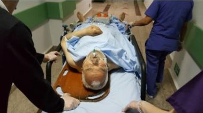 Merdivenden D&uuml;şen Yaşlı Adam Ağır Yaralandı