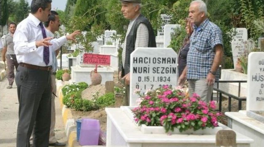 Nazilli&rsquo;de Mezarlıklarda Bahar Temizliği Başladı