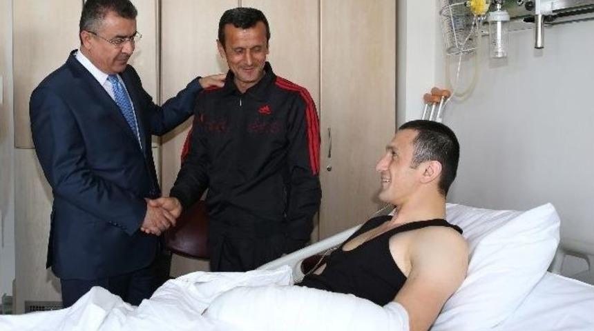 Emniyet Genel M&uuml;d&uuml;r&uuml; Lekesiz, Gazileri Ziyaret Etti