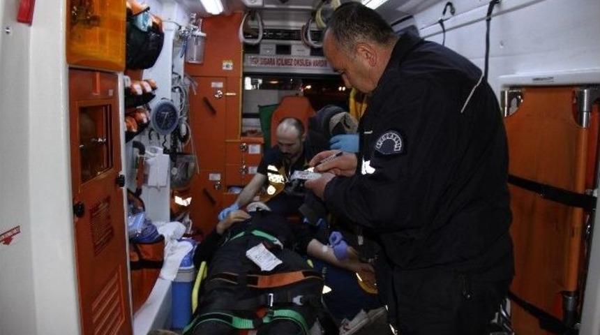 Hurdaya D&ouml;nen Kamyonetin S&uuml;r&uuml;c&uuml;s&uuml; Şoka Girdi