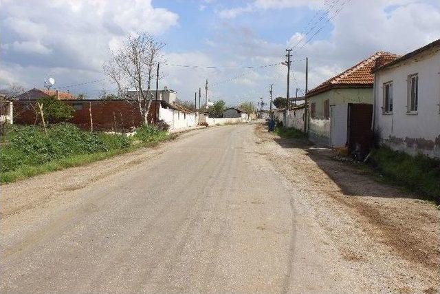 Asırlık Gelenek Nedeniyle Hafta Bir Gün Köyü Boşaltıyorlar