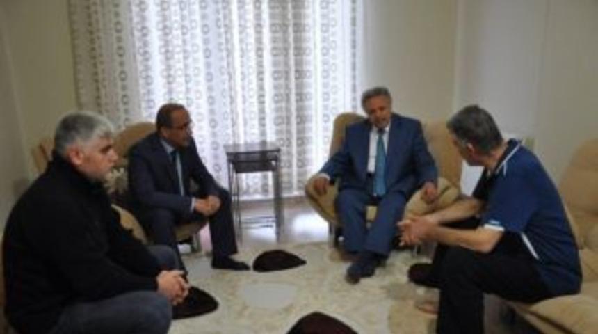 Vali Kahraman&rsquo;dan &Ouml;zel Harek&acirc;t Şube M&uuml;d&uuml;r&uuml; Beder&rsquo;e Ge&ccedil;miş Olsun Ziyareti