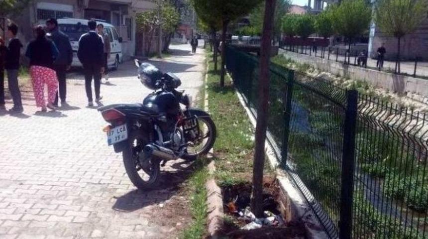Gölbaşı’nda Motosiklet Takla Attı