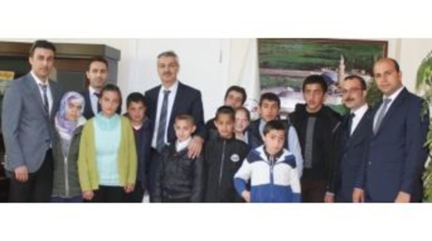 &Ouml;zel Eğitimli &Ouml;ğrencilerden Milli Eğitime Ziyaret