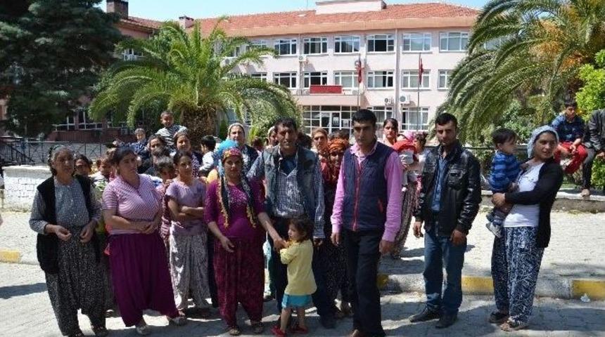 Kuyucaklı Romen Vatandaşlardan Yardım Tepkisi