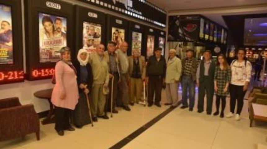 Deneyimli Yurttaşların Sinema Keyfi