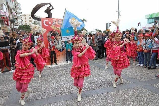 Dünya Çocukları Karşıyaka’da Buluşacak