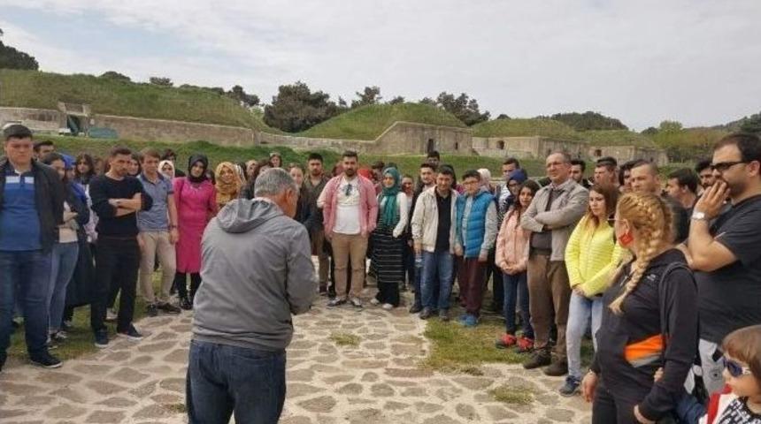 Domani&ccedil; Myo &Ouml;ğrencileri &Ccedil;anakkale&rsquo;de Duygu Dolu Anlar Yaşadı