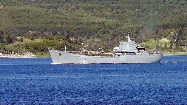 Rus Askeri Gemisi Çanakkale Boğazı’ndan Geçti