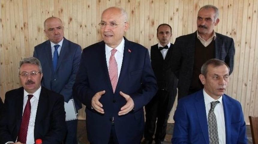 Yenimahalle Belediye Başkanı Yaşar Ve Kaymakam D&uuml;ndar Muhtarlarla Buluştu