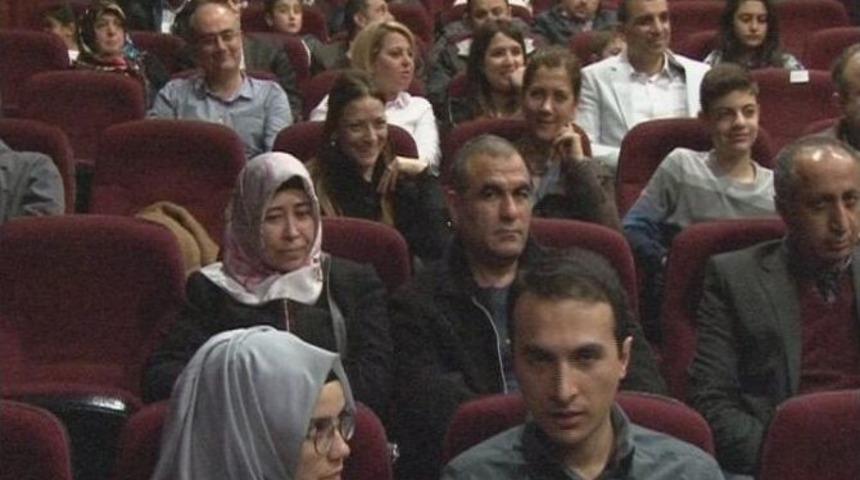 Vergi Dairesi &Ccedil;alışanlarına Sinema Morali