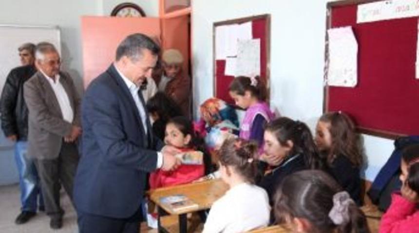 Seydişehir Belediyesi&rsquo;nden Kitap Dağıtımı