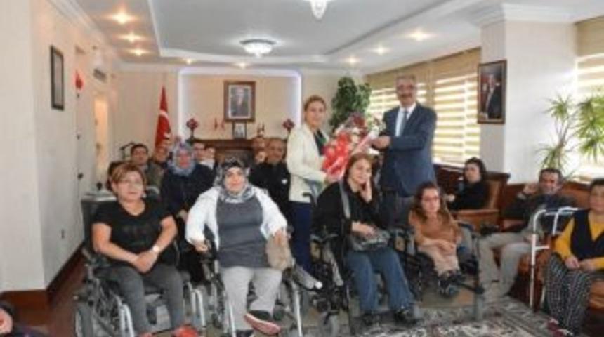 Sakatlar Derneğinden Vali Kılı&ccedil;&rsquo;a Ziyaret