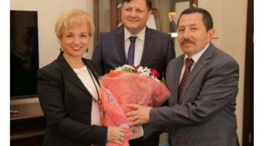 Validen Ordululara &Ccedil;ağrı