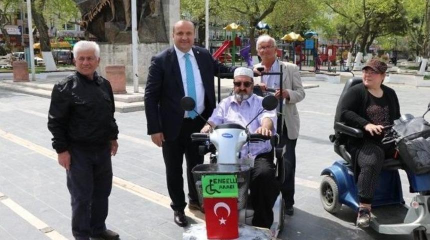 &Ccedil;ınarcık Belediyesi&rsquo;nden Engelliler İ&ccedil;in Şarj İstasyonu