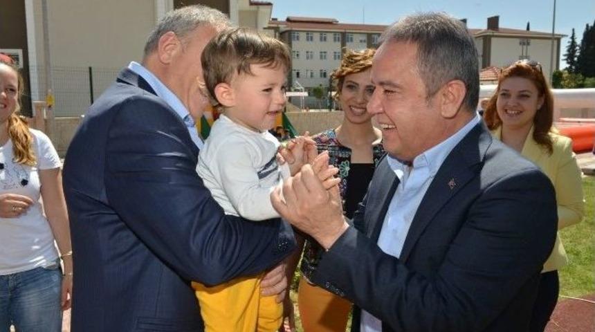 Başkan B&ouml;cek&rsquo;i Duygulandıran Kermes