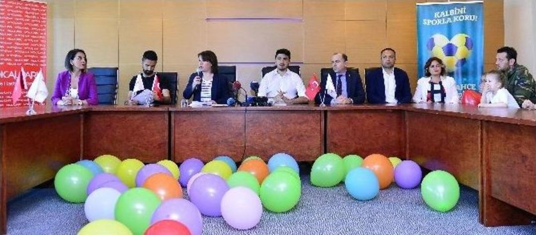 Fenerbah&ccedil;eli Futbolculardan Anlamlı Destek