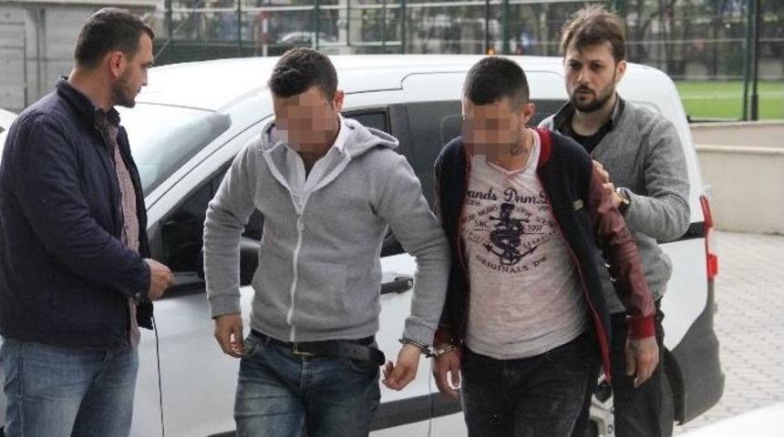 Birahanede Uyuşturucu Haplarla Yakalandılar