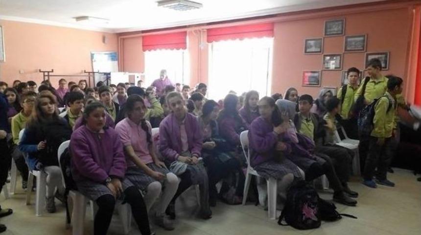 Boz&uuml;y&uuml;k&rsquo;te Değerler Eğitimi Ve Empati Değeri Konulu S&ouml;yleşi