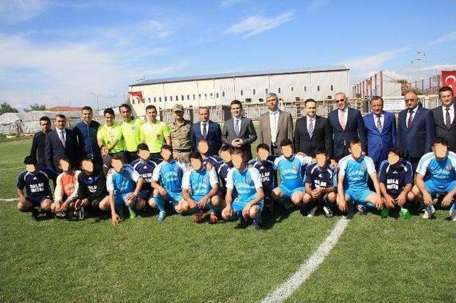 Şehit Savcının Adı Osmaniye’de Futbol Sahasına Verildi