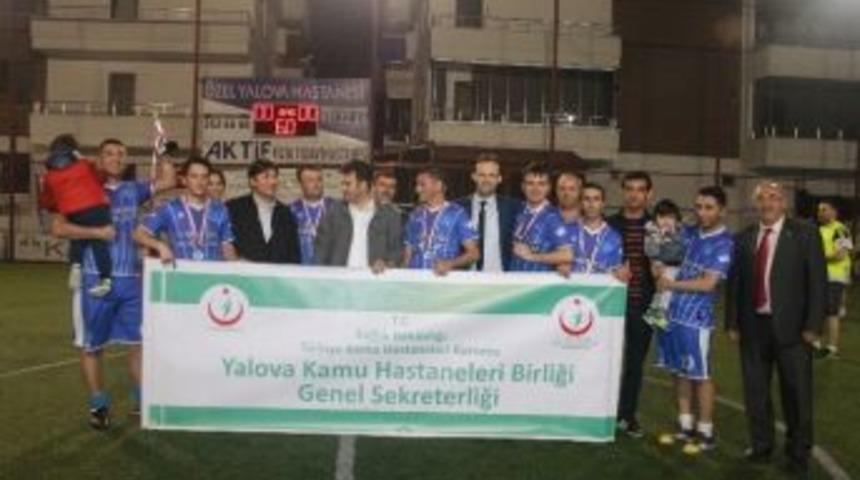 Sağlık&ccedil;ıların Futbol Turnuvasını Sağlığıng&uuml;c&uuml; Kazandı