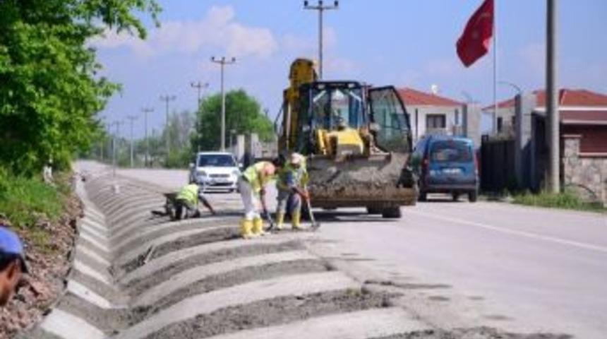 Kartepe Genelinde Trapez Kanal &Ccedil;alışması