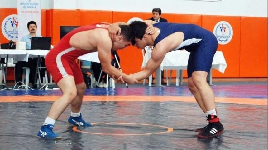 T&uuml;rkiye Yıldızlar G&uuml;reş Şampiyonası