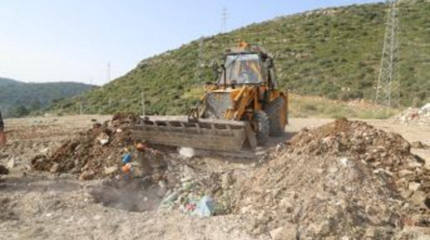 Bodrum&rsquo;da Tarihi Ge&ccedil;miş Gıda &Uuml;r&uuml;nleri İmha Edildi