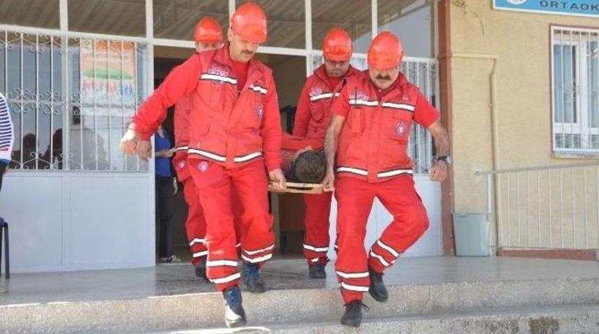 Nakut, Okullarda Afet Bilinci Ve Eğitimi Veriyor