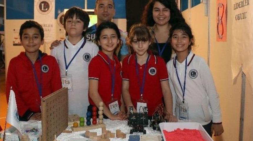 Bilim Festivali Ziyaretçilerini Ağırlamaya Devam Ediyor