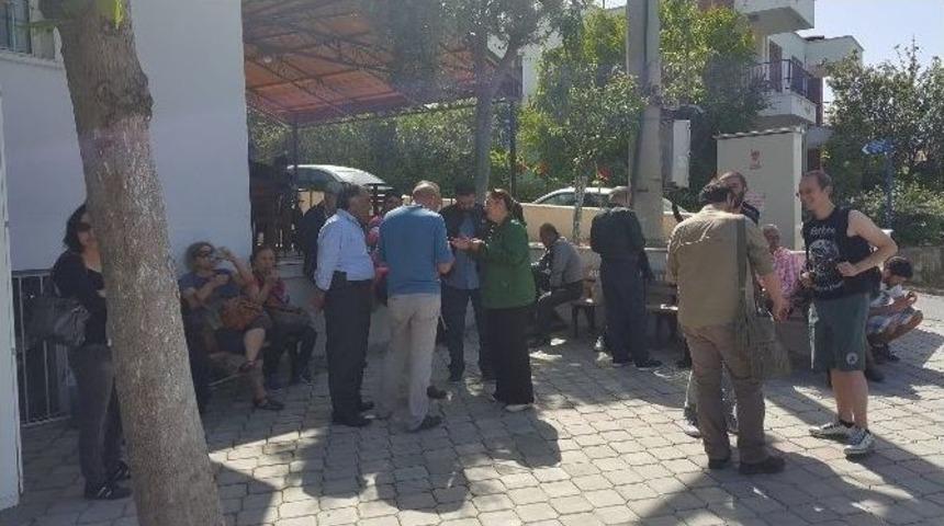 Kuşadası&rsquo;nda Referandum &Ouml;ncesi Tartışma