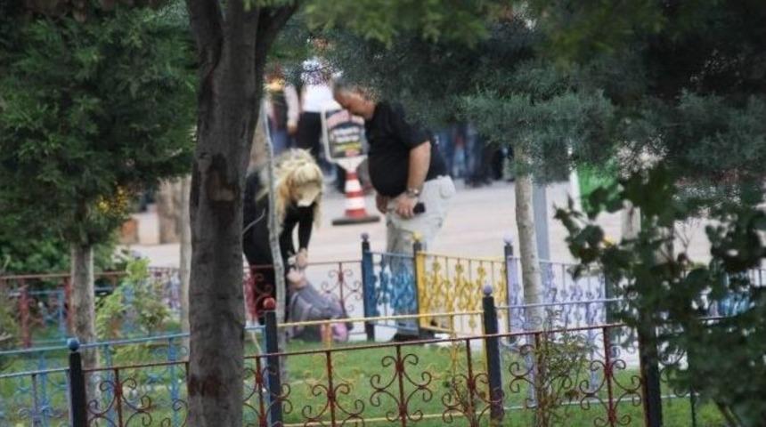 &Ccedil;antasını Patlatılmaktan Son Anda Kurtardı