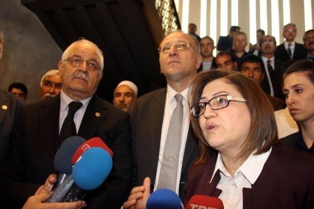 H&uuml;sn&uuml; Hat Sergisi Yoğun İlgi G&ouml;rd&uuml;