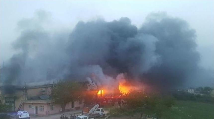 İplik Fabrikasındaki Yangın Kontrol Altına Alındı