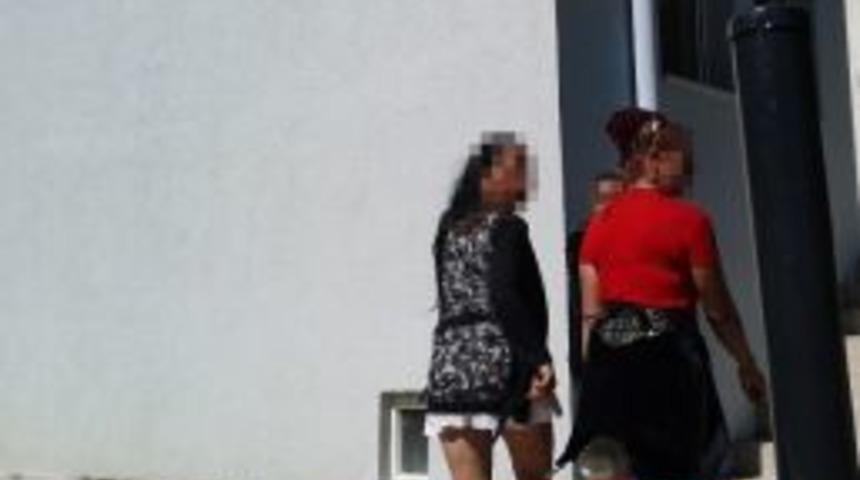 Otostopla Fuhuş Yapan Kadın Hırsız &Ccedil;ıktı