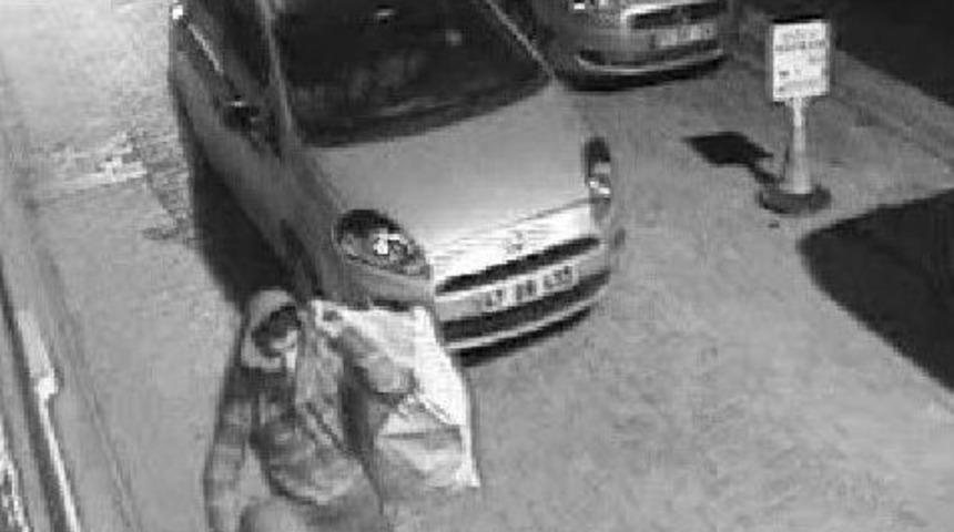 Boyası Kalkmış Otomobil Hırsızı Ele Verdi