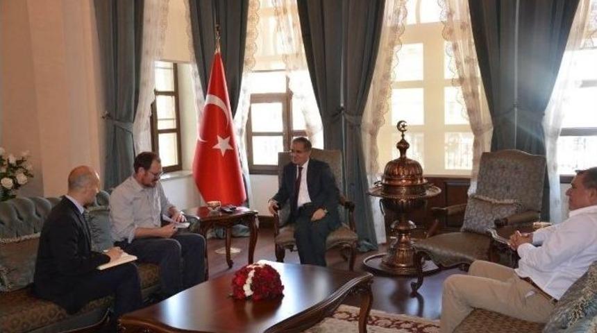 Yeni Bir G&ouml;&ccedil; Dalgasına Karşı 10 Bin Kişilik &Ccedil;ift Katlı Konteyner Kent Hazır Bekletiliyor