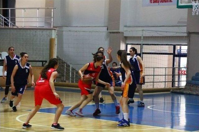 Erzincan’da Basketbol Heyecanı