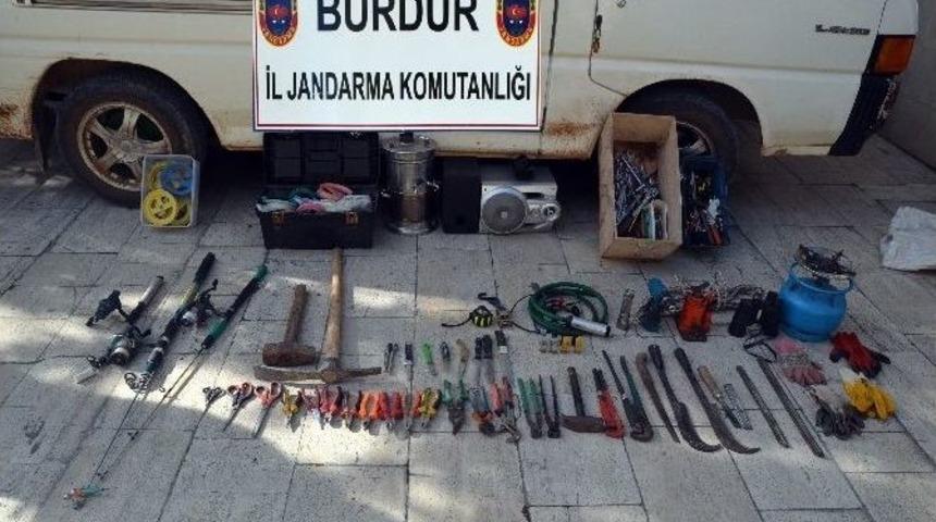 Burdur Jandarmasından 19 Personel, 4 &Ouml;zel Timle Operasyon