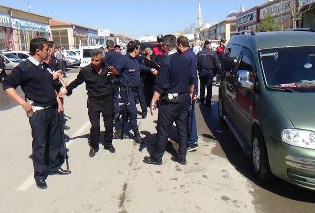 Silah, Tüfek Ve Bıçaklar Konuştu: 17 Yaralı