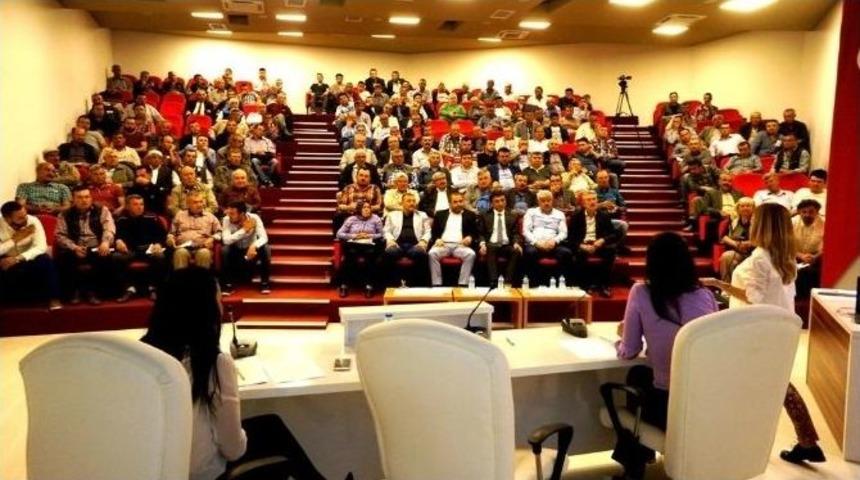 &Uuml;z&uuml;m &Uuml;reticilerine &rsquo;iyi Tarım Uygulamaları&rsquo; Semineri